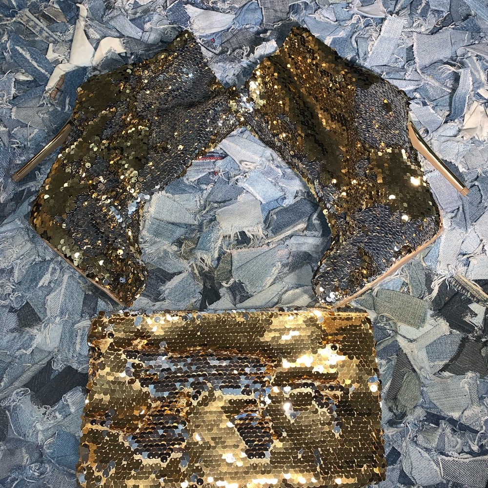 Sequence Reverse Gold & Silver Clutch with Pumps